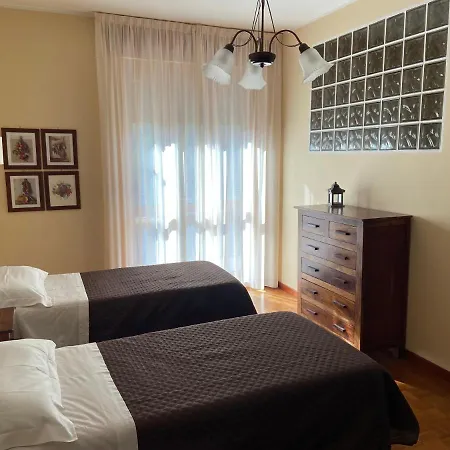 La Via Del Sole Nocleg ze śniadaniem 3*