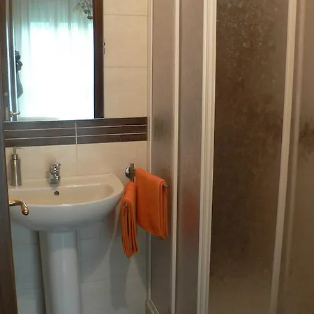 לינה וארוחת בוקר La Via Del Sole סוסה